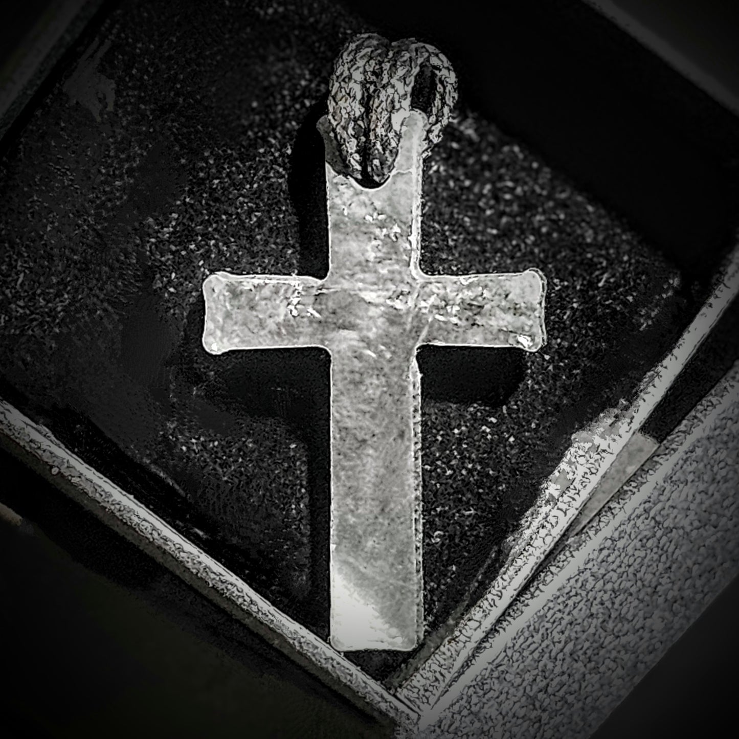 CR390 CROSS PENDANT TYPE 2 SHUNGITE - 3.90 GRAMS