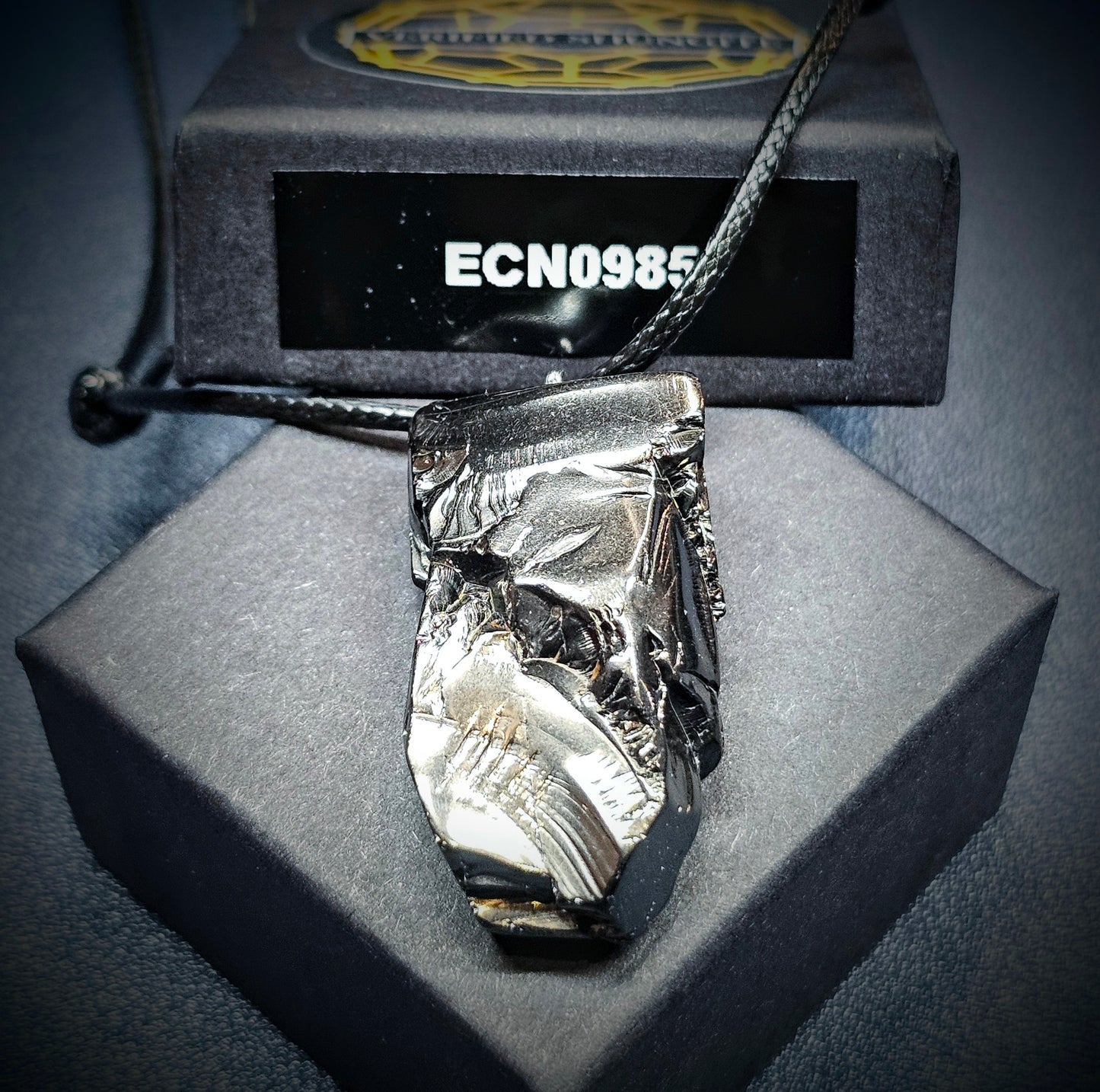 ECN0985-9.85g ELITE RAW TYPE 1 SHUNGITE PENDANT NECKLACE