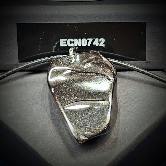 ECN0742-7.42g ELITE RAW TYPE 1 SHUNGITE PENDANT NECKLACE
