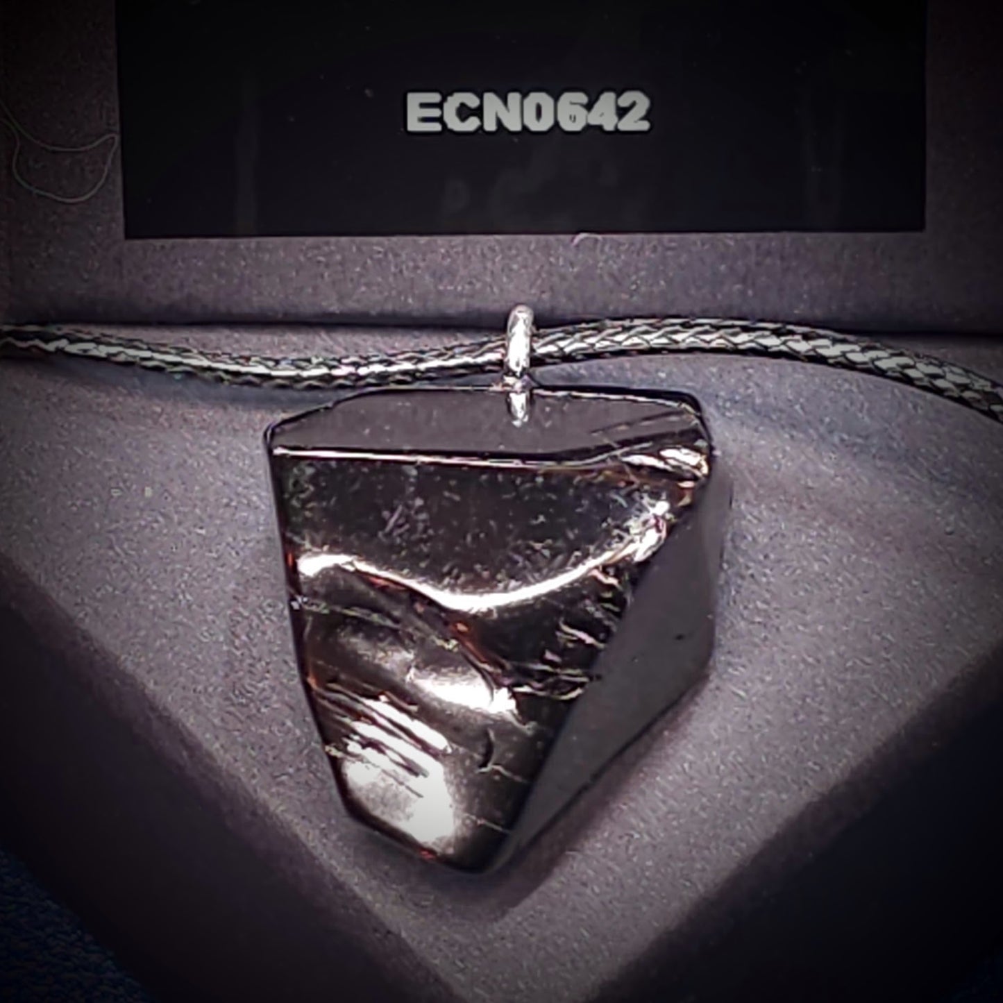ECN0642-6.42g ELITE RAW TYPE 1 SHUNGITE PENDANT NECKLACE