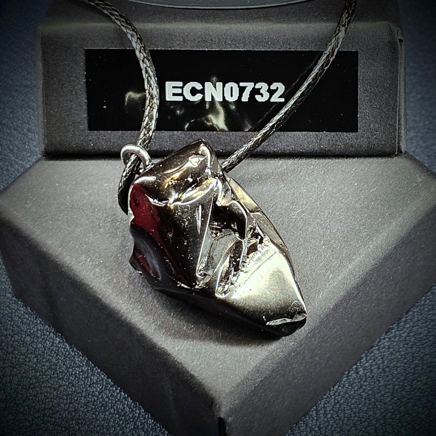 ECN0732-7.32g ELITE RAW TYPE 1 SHUNGITE PENDANT NECKLACE