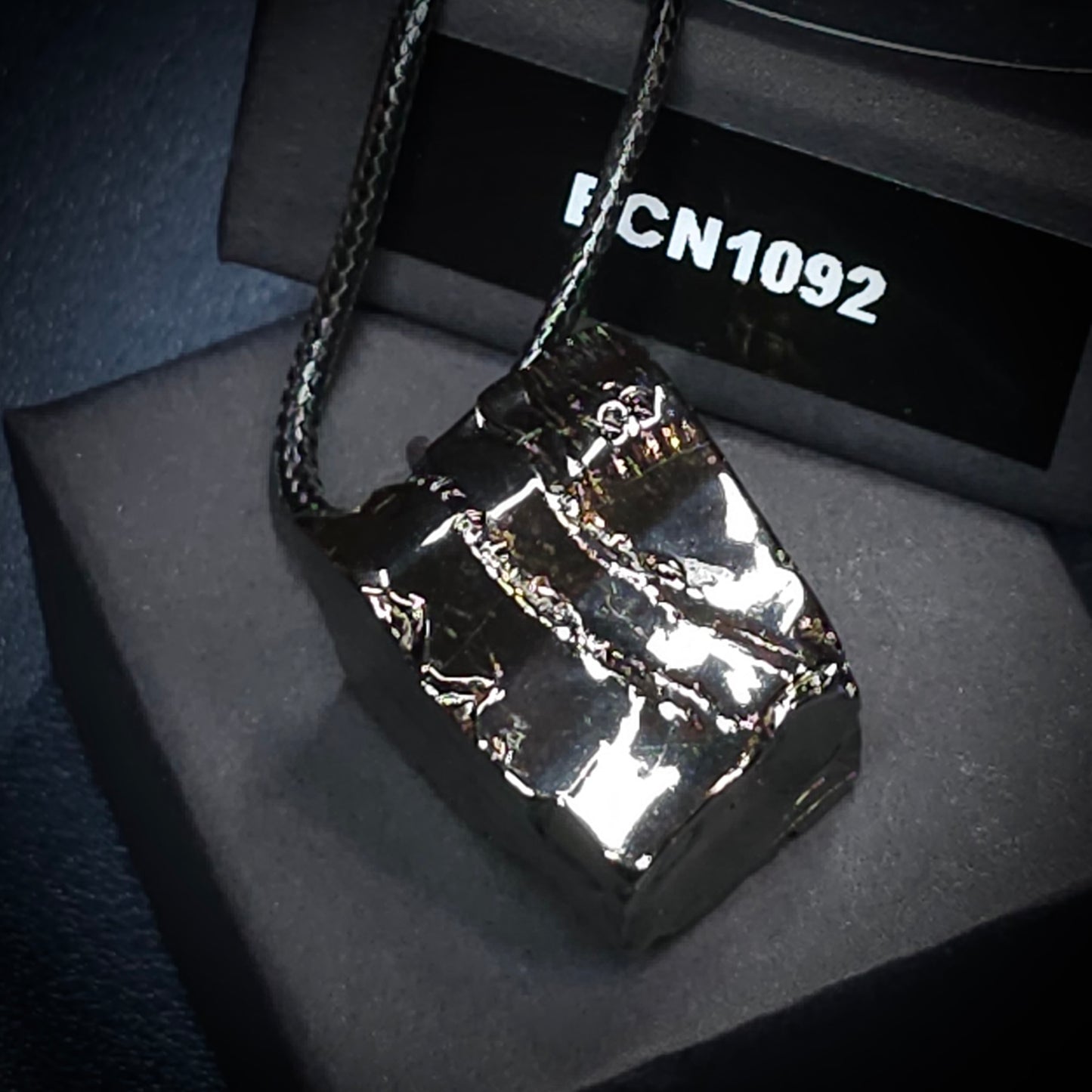 ECN1092-10.91g ELITE RAW TYPE 1 SHUNGITE PENDANT NECKLACE