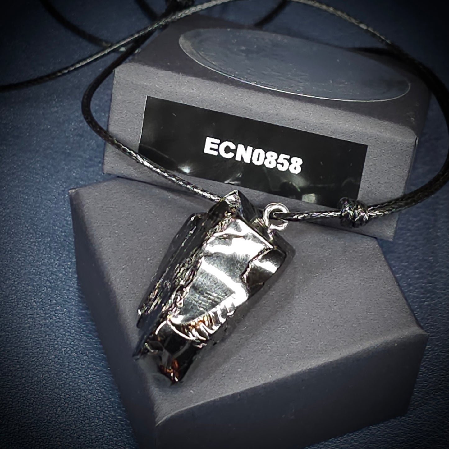 ECN0858-8.58g ELITE RAW TYPE 1 SHUNGITE PENDANT NECKLACE