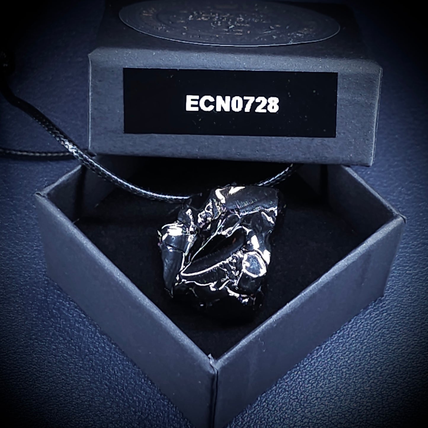 ECN0728 - 7.28g ELITE RAW TYPE 1 SHUNGITE PENDANT NECKLACE