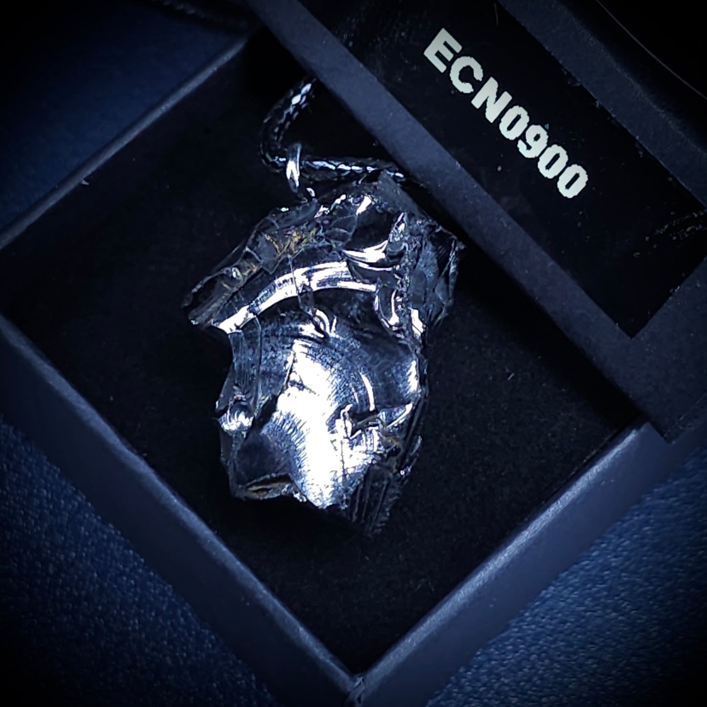 ECN 0900 - 9g ELITE RAW TYPE 1 SHUNGITE PENDANT NECKLACE
