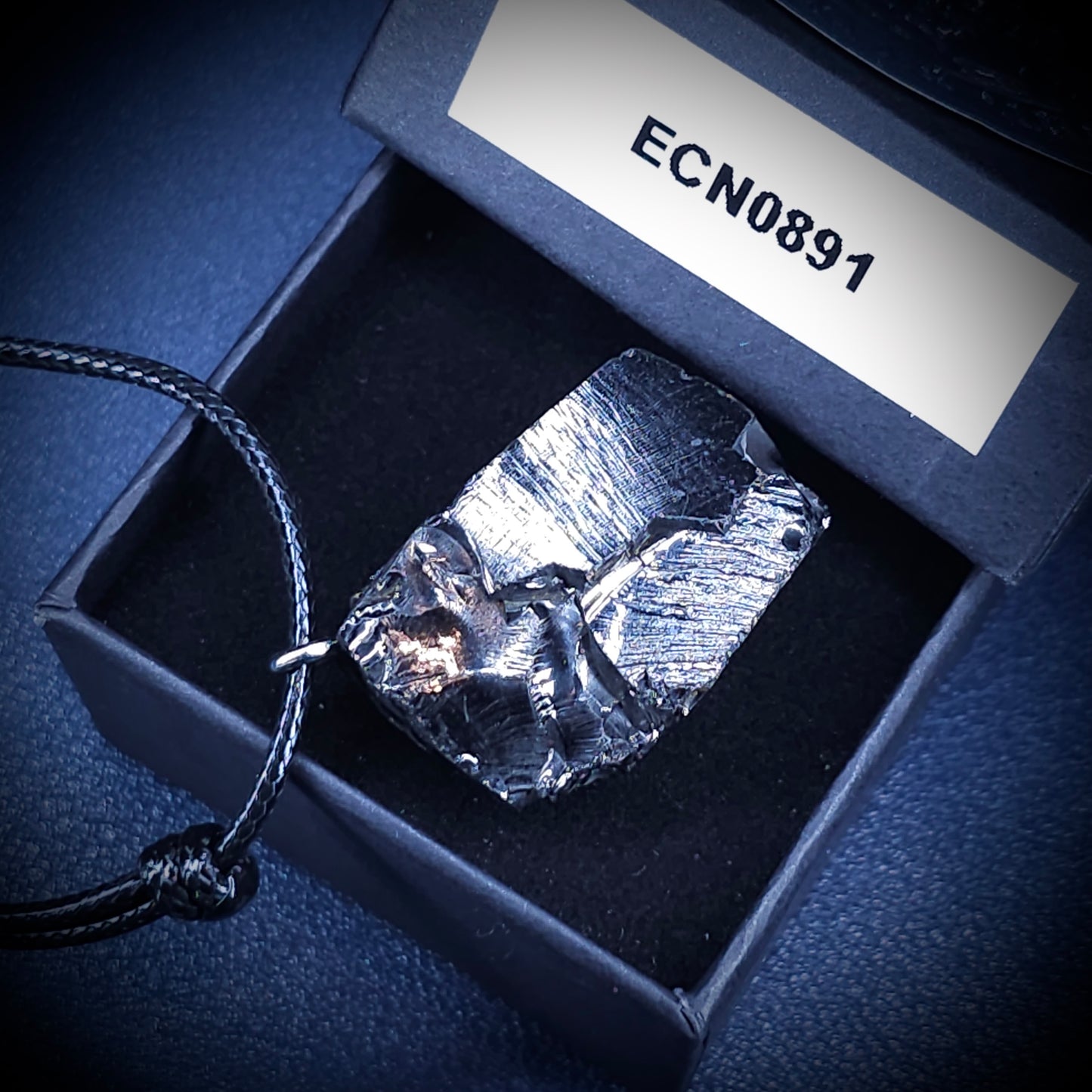 ECN 0891 - 8.91g ELITE RAW TYPE 1 SHUNGITE PENDANT NECKLACE