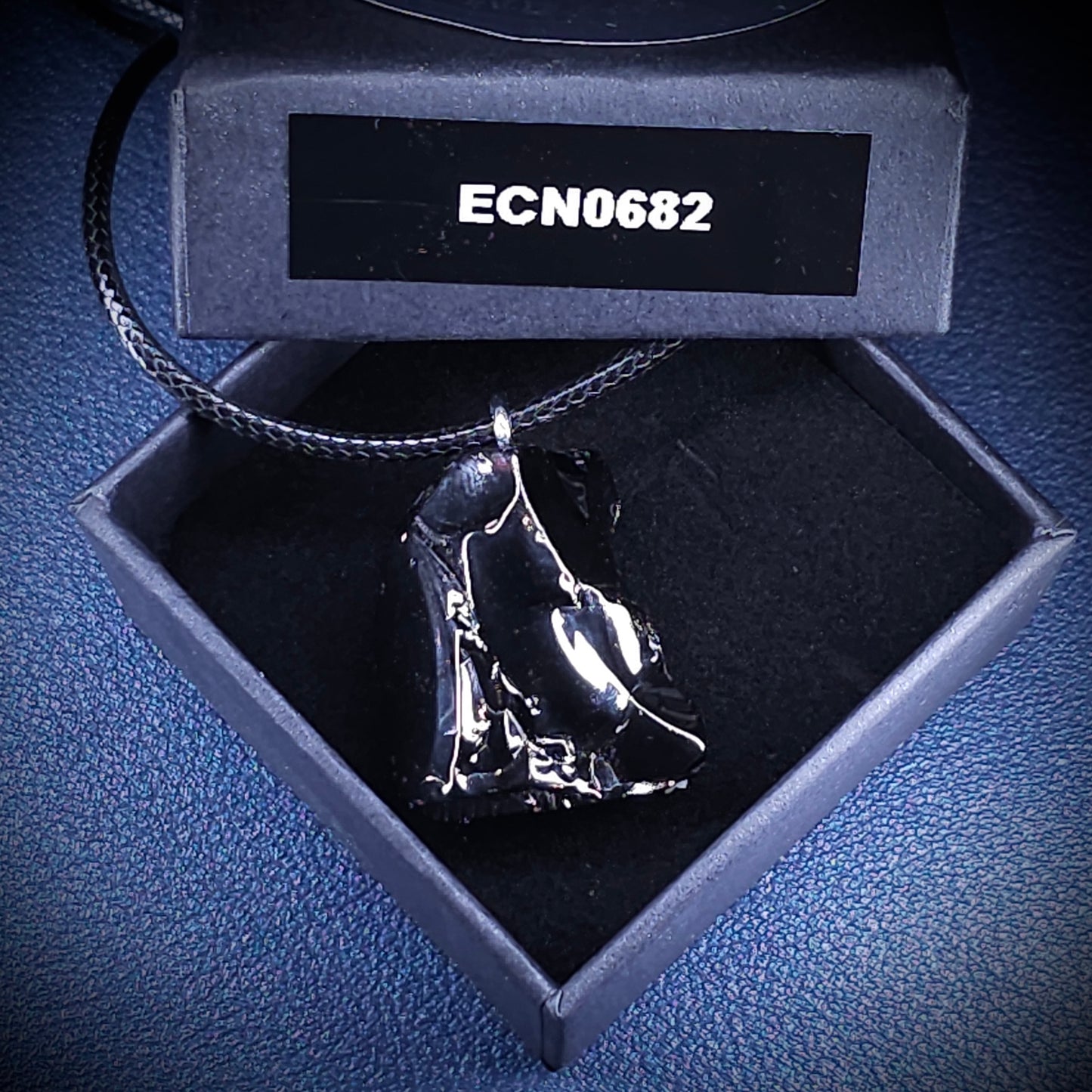ECN0682-6.82g ELITE RAW TYPE 1 SHUNGITE PENDANT NECKLACE